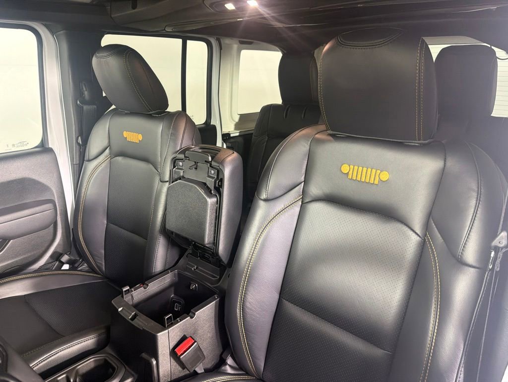 Used 2025 Jeep Wrangler Unlimited Sport AWD/4WD image 24