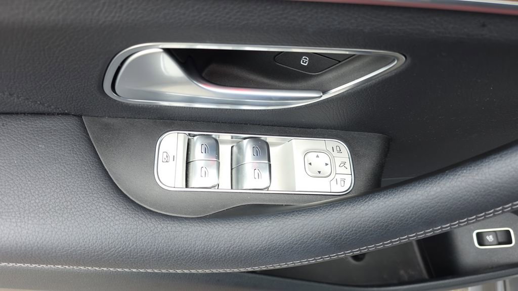 Used 2025 Mercedes-Benz GLE 350 4MATIC image 12