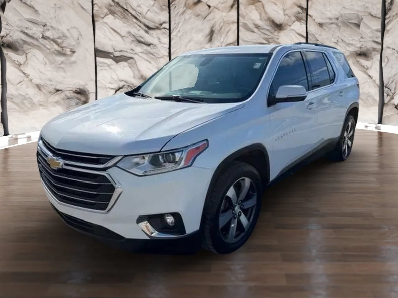 Used 2019 Chevrolet Traverse LT w/ LT Premium Package FWD image 1