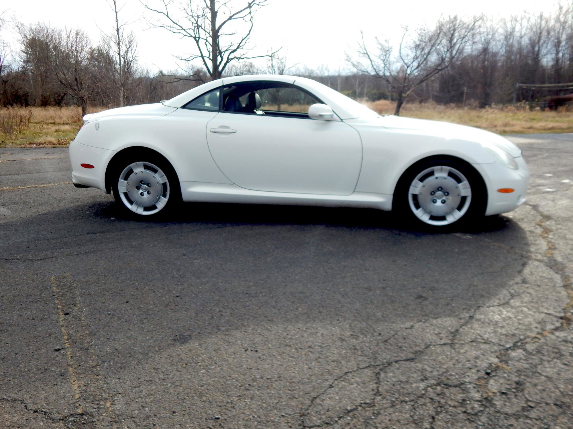 Used 2005 Lexus SC 430 CONVERTIBLE 2-DR w/ Preferred Accessory Pkg image 9