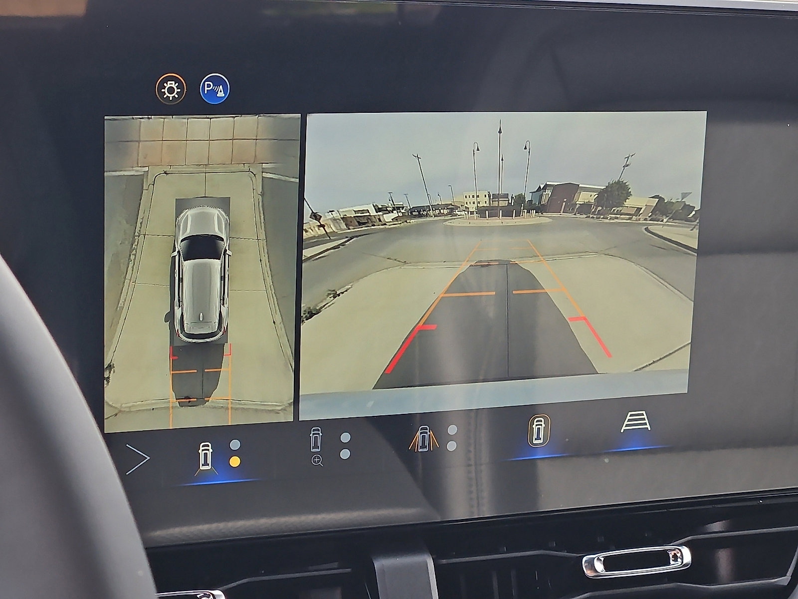 New 2026 Chevrolet Equinox LT FWD image 16