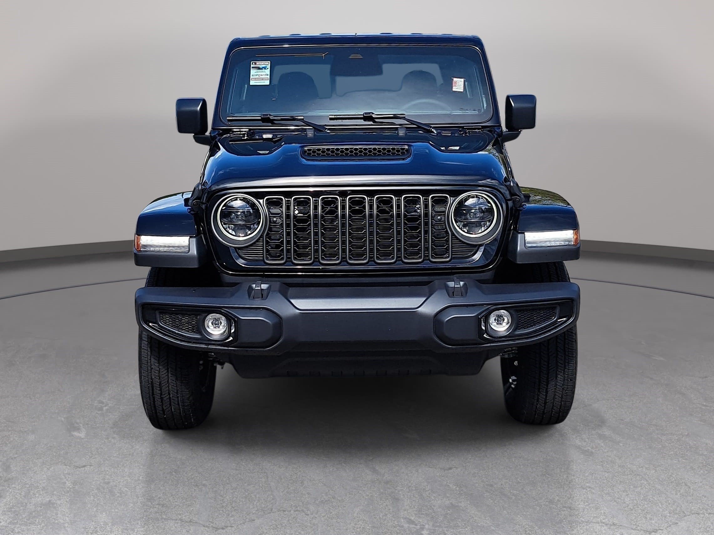 New 2026 Jeep Gladiator Sport AWD/4WD image 2