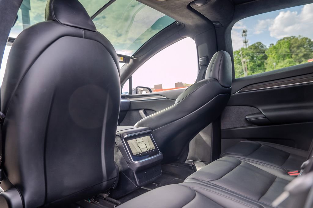 Used 2022 Tesla Model X AWD/4WD image 18