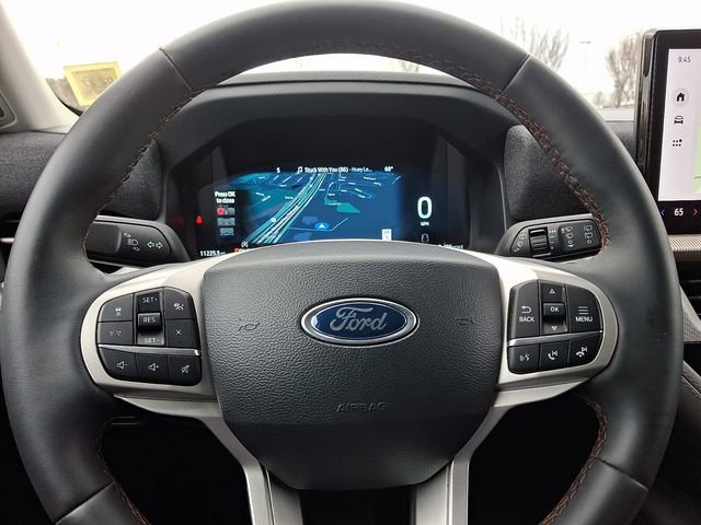 Used 2025 Ford Explorer Active AWD/4WD image 20
