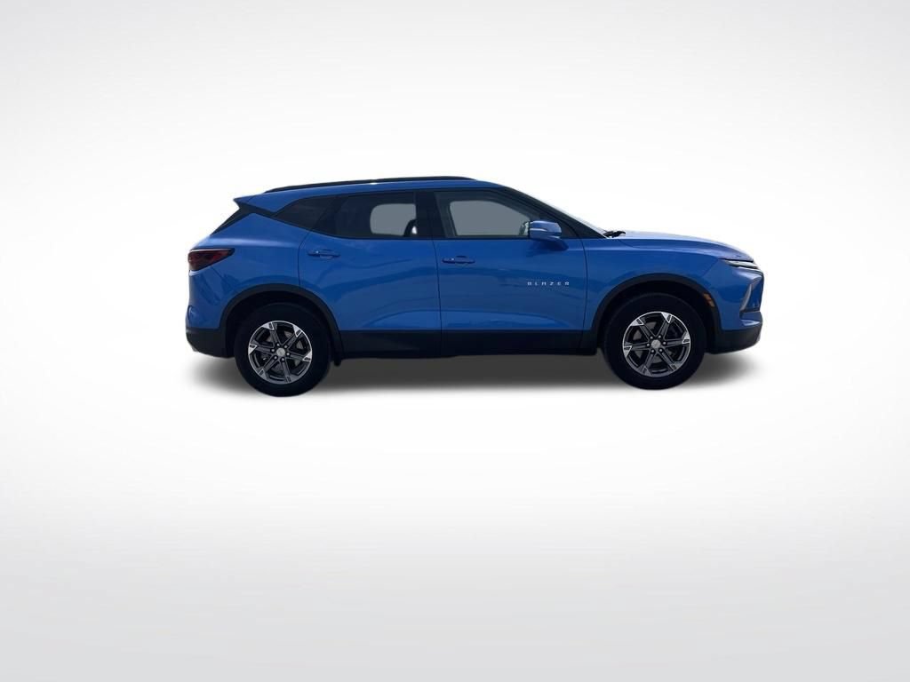 Used 2024 Chevrolet Blazer LT FWD image 6