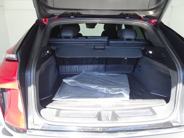 Used 2024 Cadillac Lyriq Luxury w/ LPO, Floor Liner Package image 20