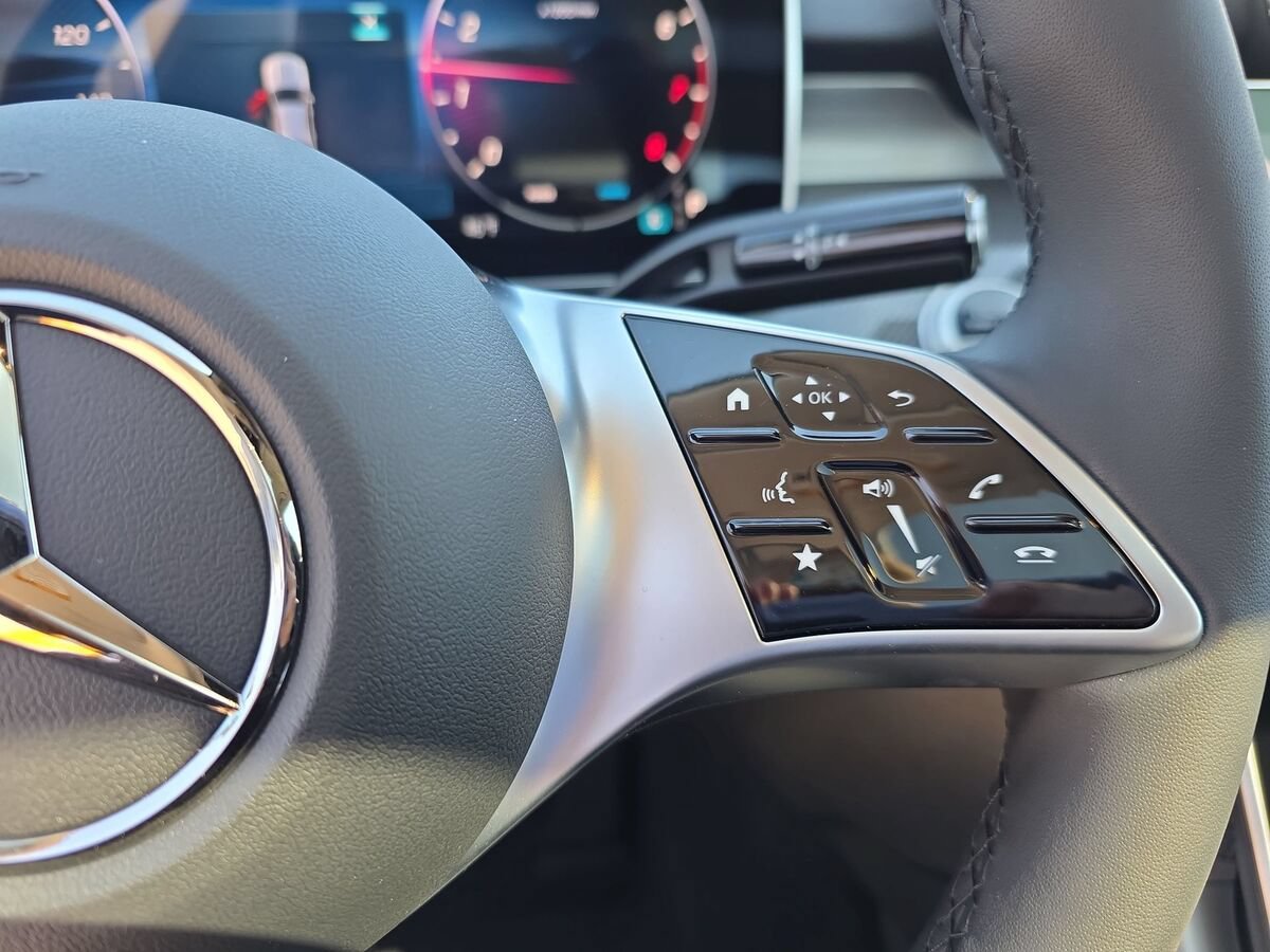 New 2026 Mercedes-Benz C 300 4MATIC Sedan image 18