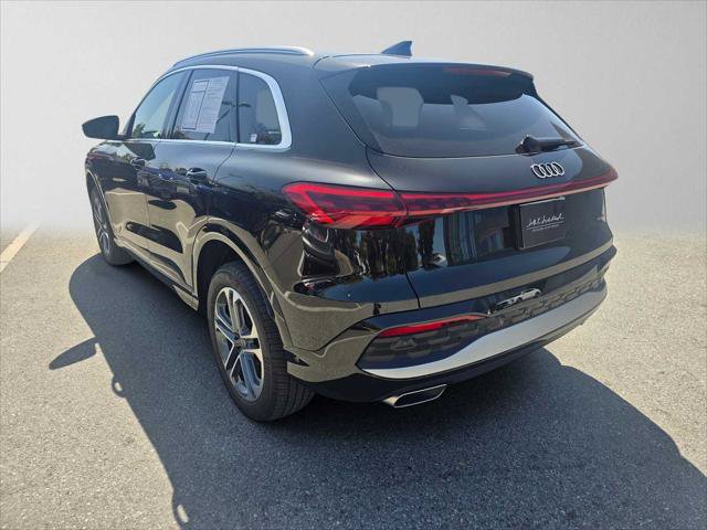 Used 2025 Audi Q5 Premium w/ Convenience Package AWD/4WD image 5