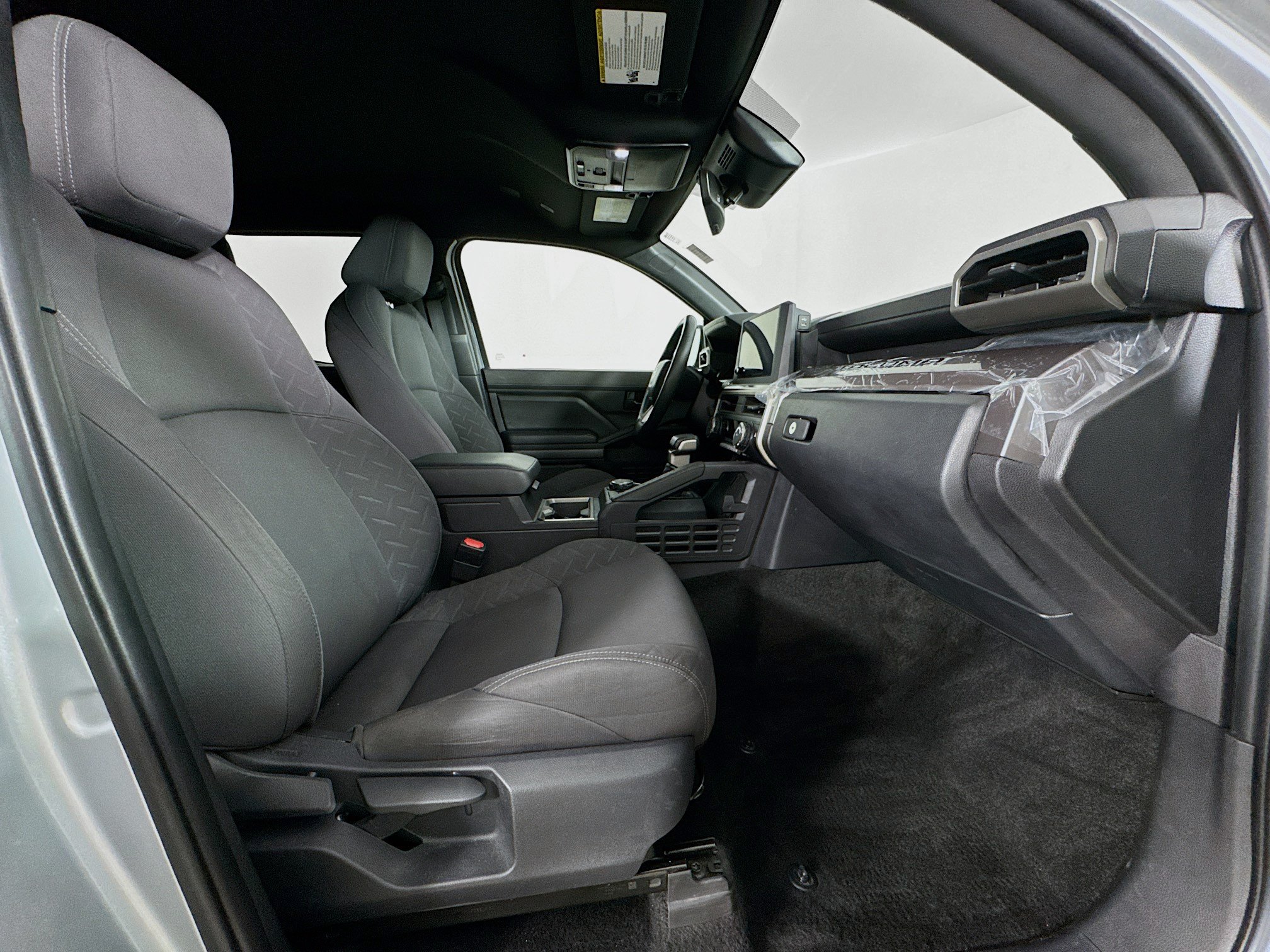 Certified 2024 Toyota Tacoma SR5 AWD/4WD image 26