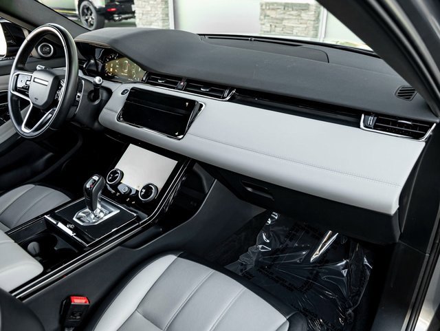 Used 2022 Land Rover Range Rover Evoque R-Dynamic SE image 29