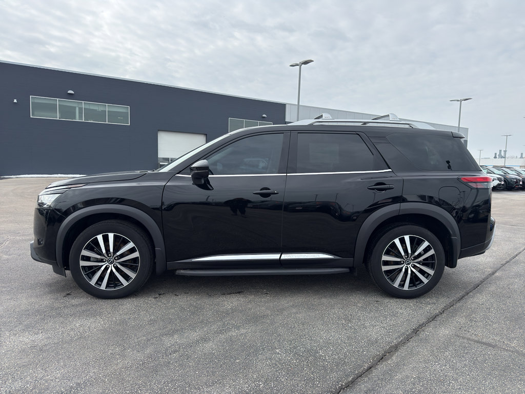 Used 2023 Nissan Pathfinder Platinum w/ Lighting Package (N93) image 6