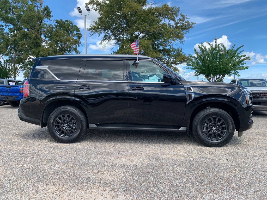 Used 2025 Nissan Armada SV AWD/4WD image 2