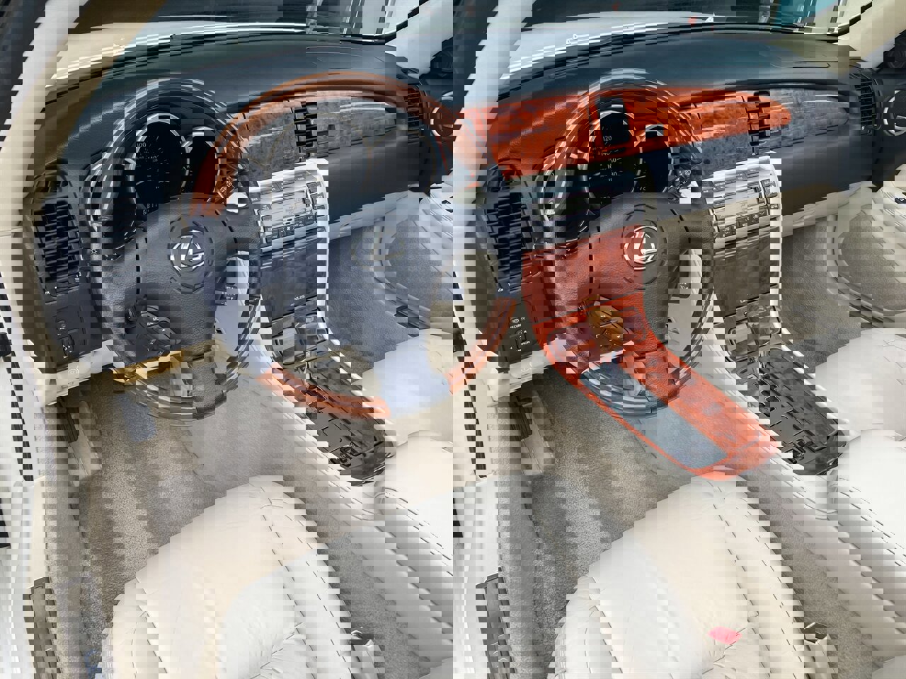 Used 2006 Lexus SC 430 Convertible image 18