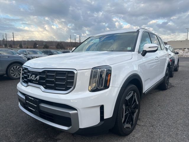 Used 2023 Kia Telluride S image 1