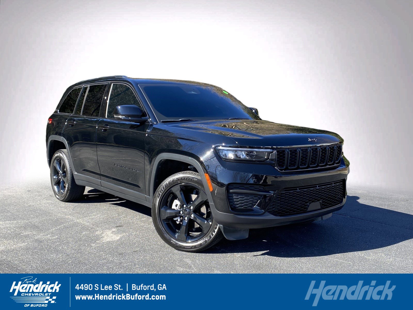 Used 2025 Jeep Grand Cherokee Altitude
