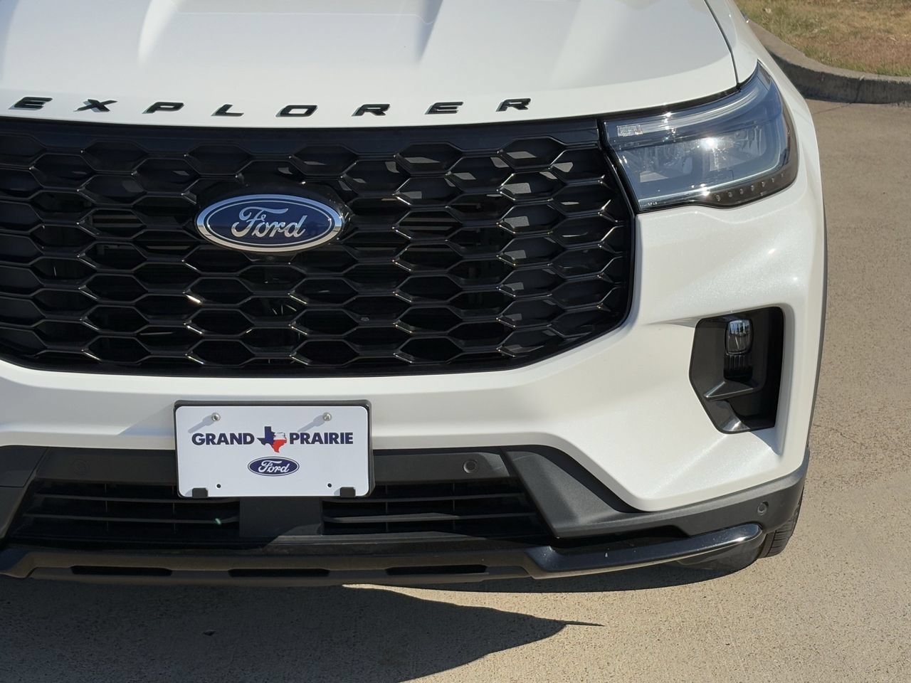 Certified 2025 Ford Explorer ST-Line w/ Premium Package RWD image 10