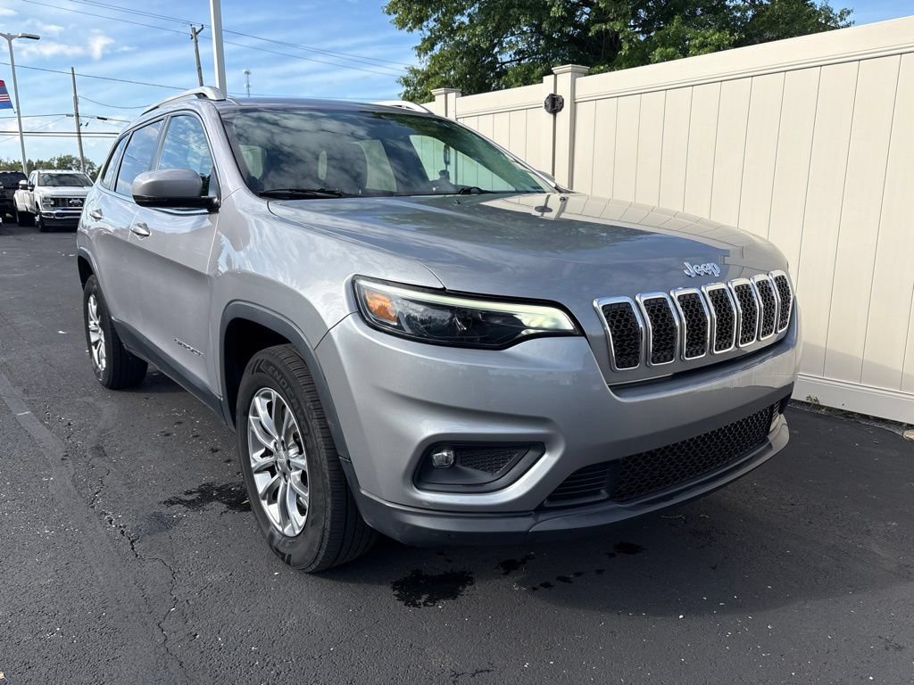 Used 2020 Jeep Cherokee Latitude Plus AWD/4WD image 2