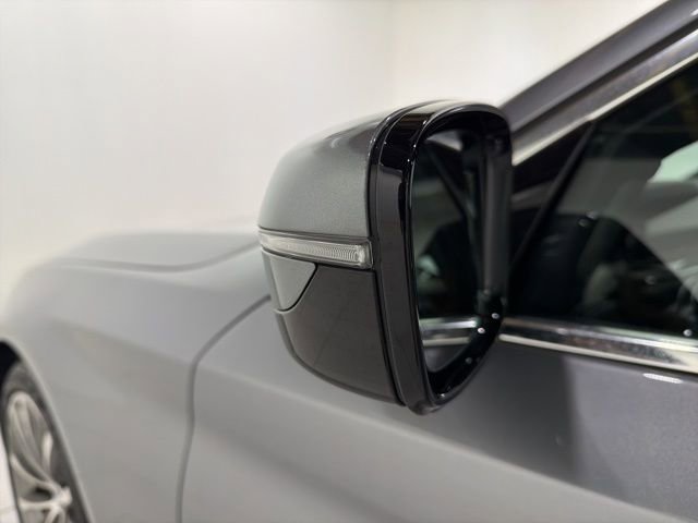 Certified 2023 BMW 530i xDrive w/ Premium Package image 9