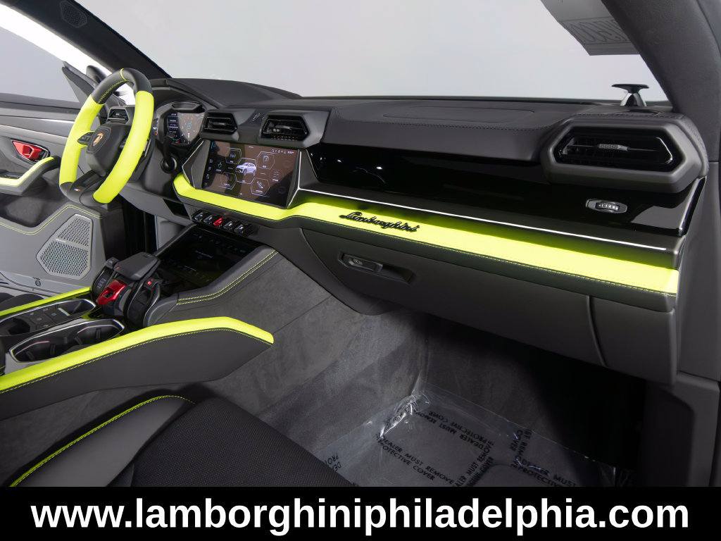 Used 2026 Lamborghini Urus S AWD/4WD image 33