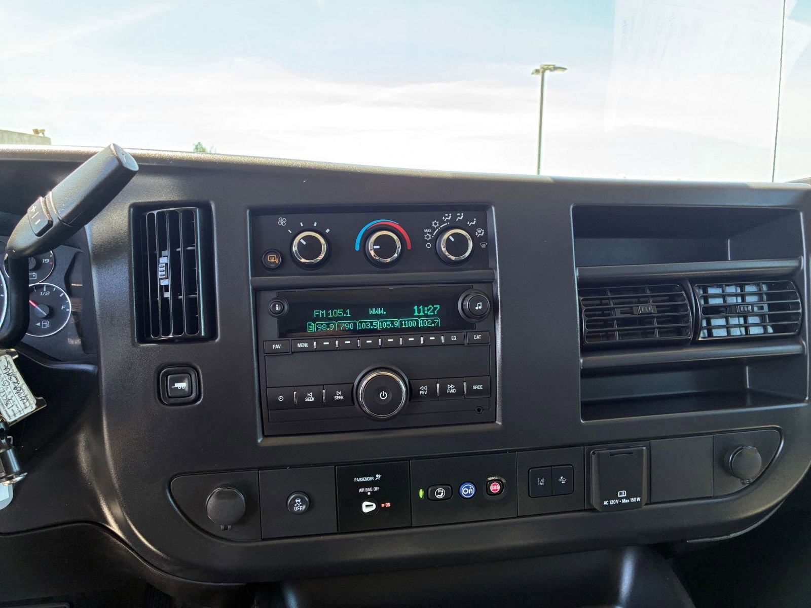Used 2025 GMC Savana 3500 LT w/ LT Preferred Equipment Group RWD image 17