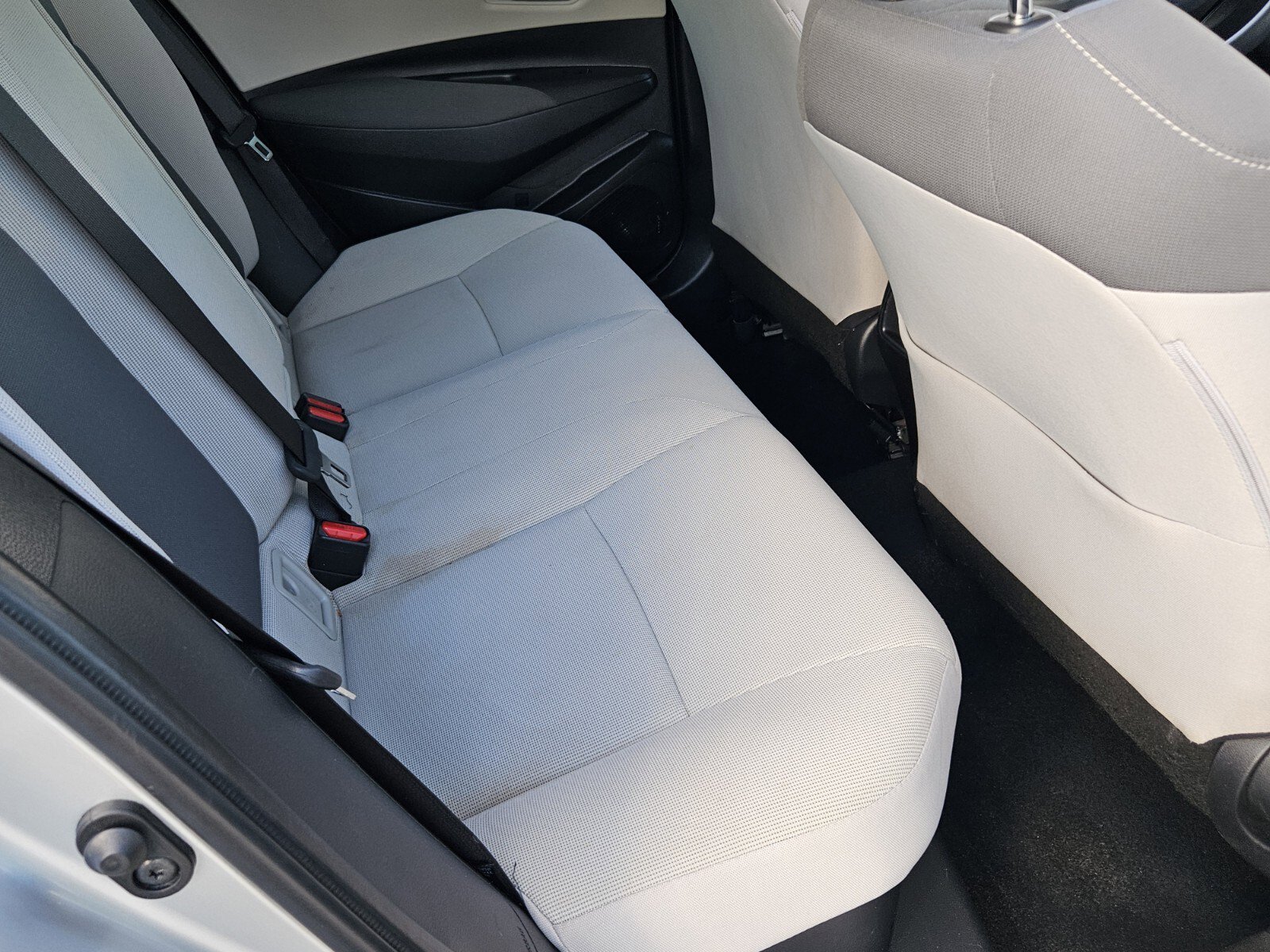 Used 2021 Toyota Corolla LE image 10