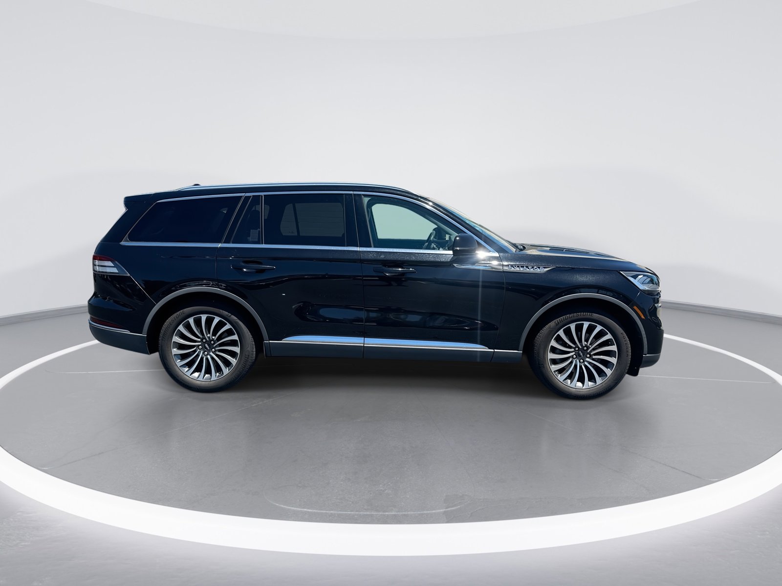 Used 2020 Lincoln Aviator Reserve w/ Elements Package Plus AWD/4WD image 10