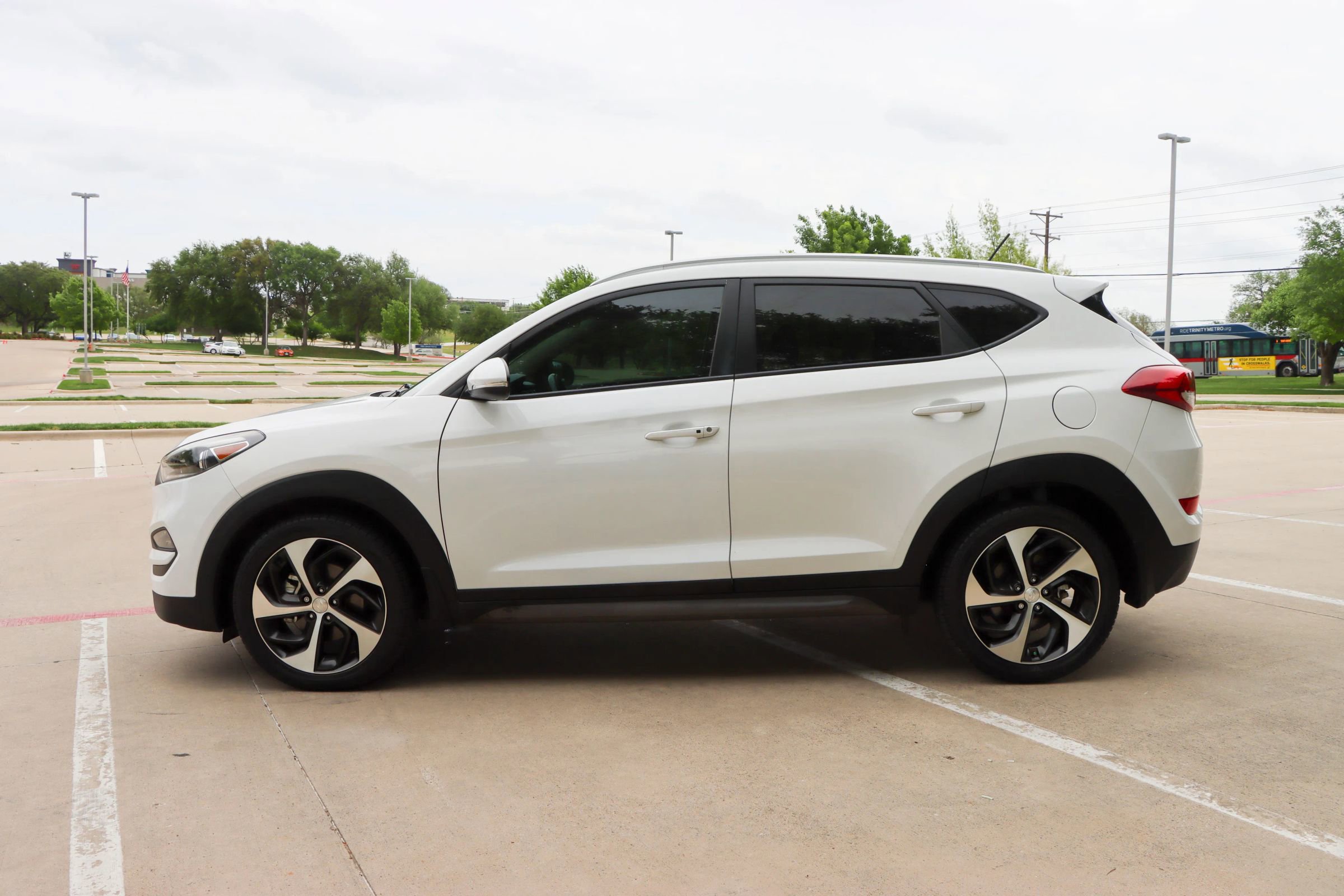 Used 2016 Hyundai Tucson Sport image 4