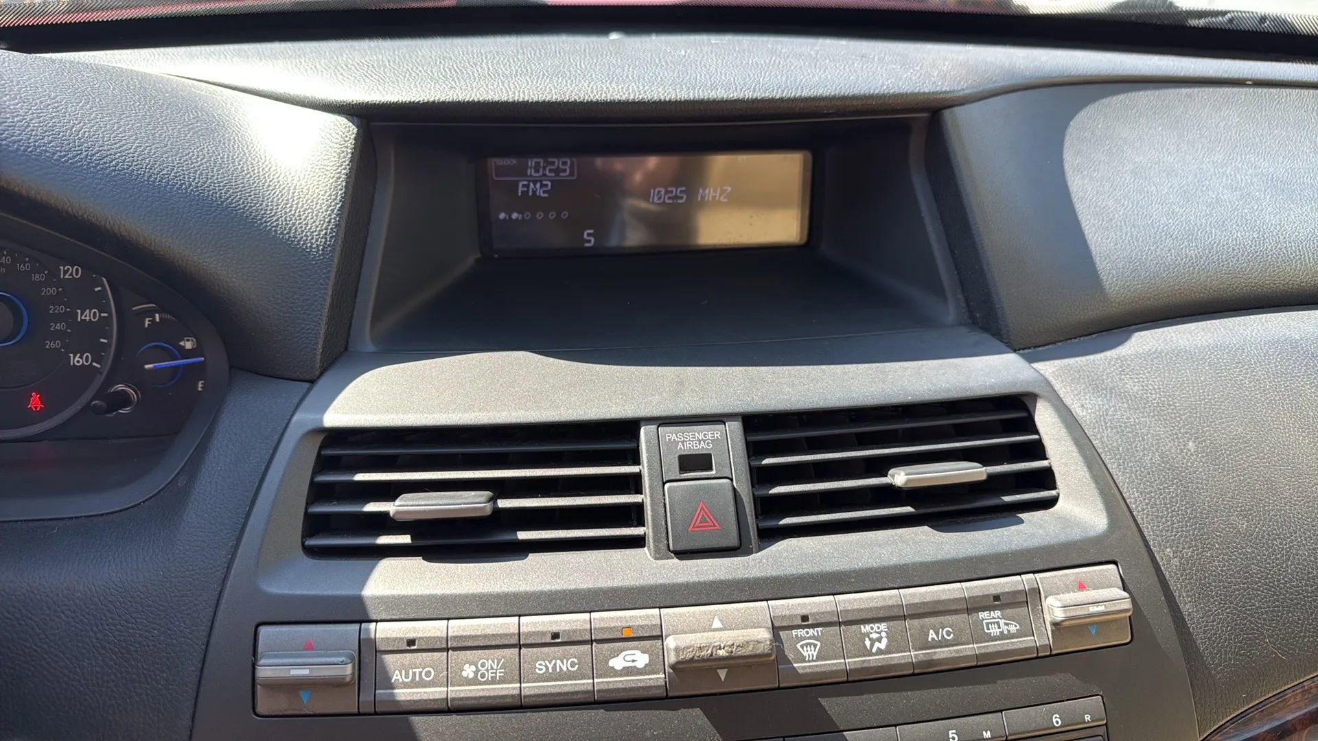 Used 2010 Honda Crosstour EX-L image 30