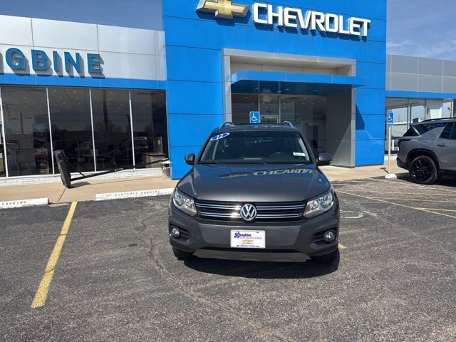 Used 2012 Volkswagen Tiguan S image 2