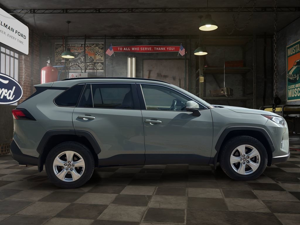 Used 2021 Toyota RAV4 XLE w/ Convenience Package AWD/4WD image 7
