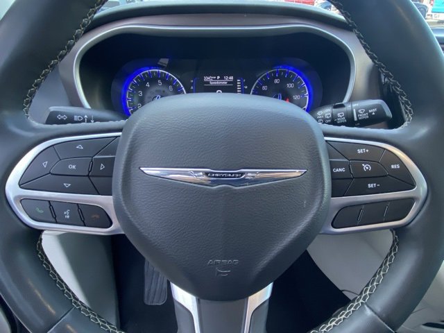 Used 2023 Chrysler Voyager LX image 15