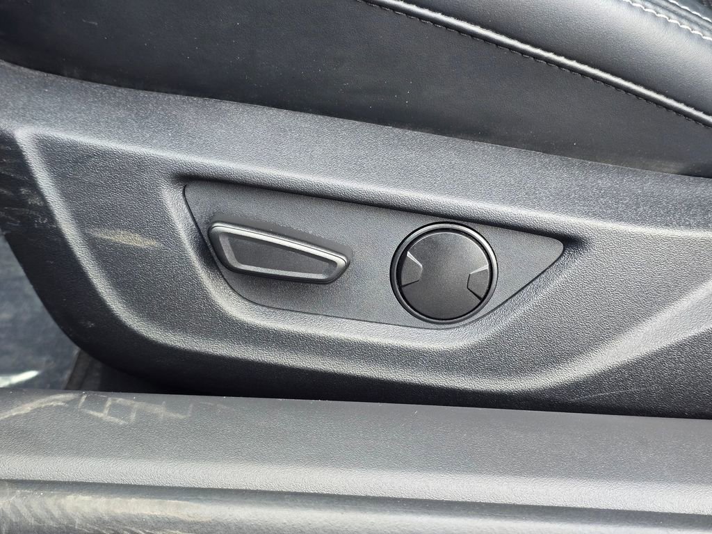Used 2025 Ford Mustang Premium image 20