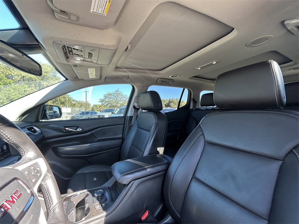 Used 2022 GMC Acadia SLT w/ Elevation Edition image 12