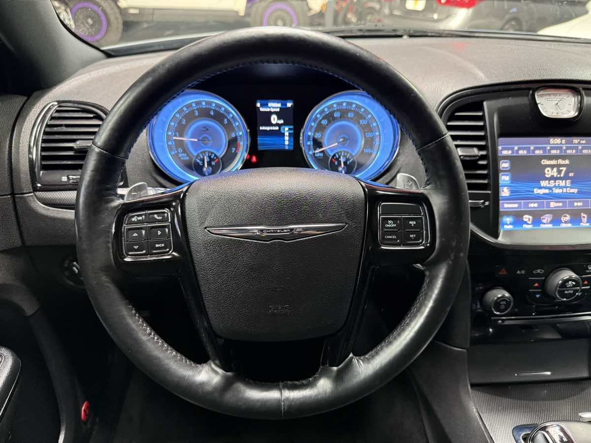 Used 2014 Chrysler 300 S w/ Luxury Group RWD image 10