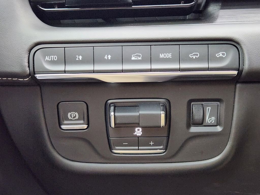 Used 2024 Cadillac Escalade ESV Sport Platinum w/ LPO, ONYX Package AWD/4WD image 21