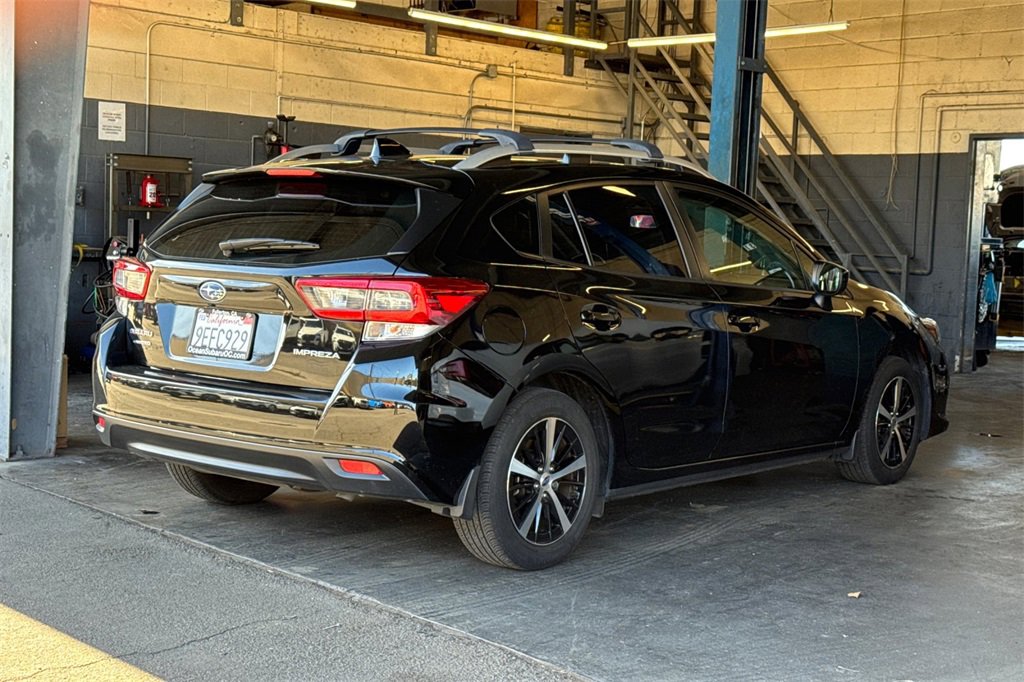 Used 2023 Subaru Impreza Premium image 3