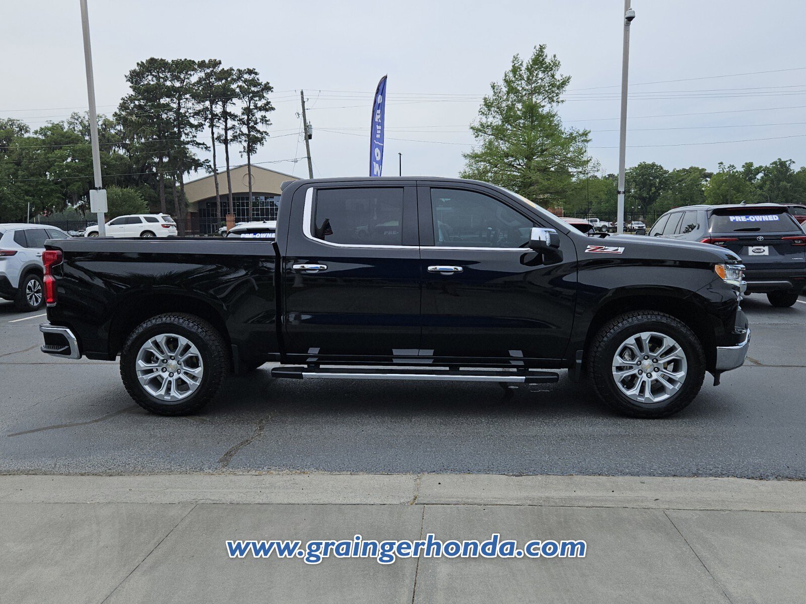 Used 2026 Chevrolet Silverado 1500 LTZ w/ LTZ Premium Package AWD/4WD image 6