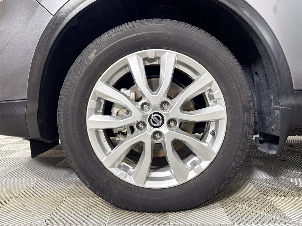 Used 2021 Nissan Rogue Sport SV FWD image 22