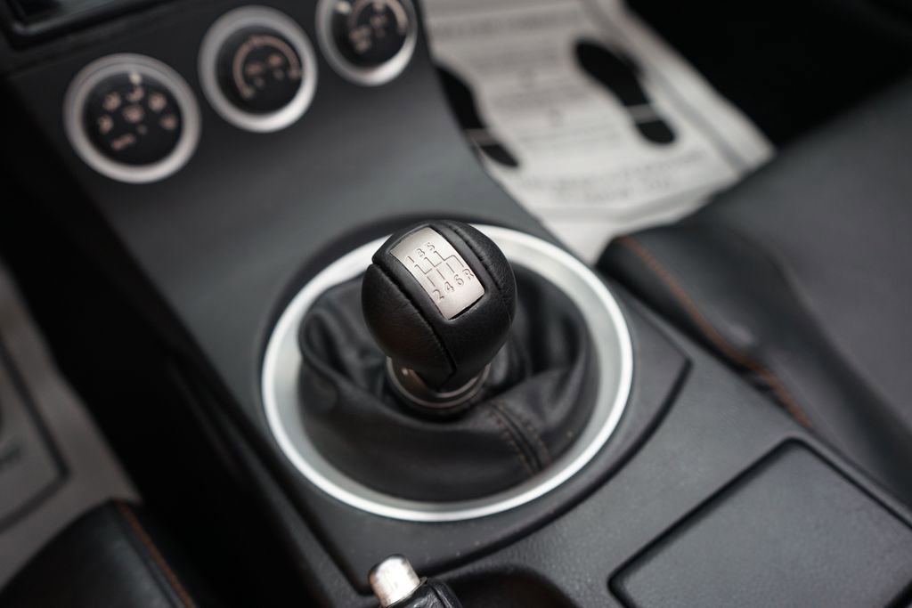Used 2004 Nissan 350Z Touring RWD image 3