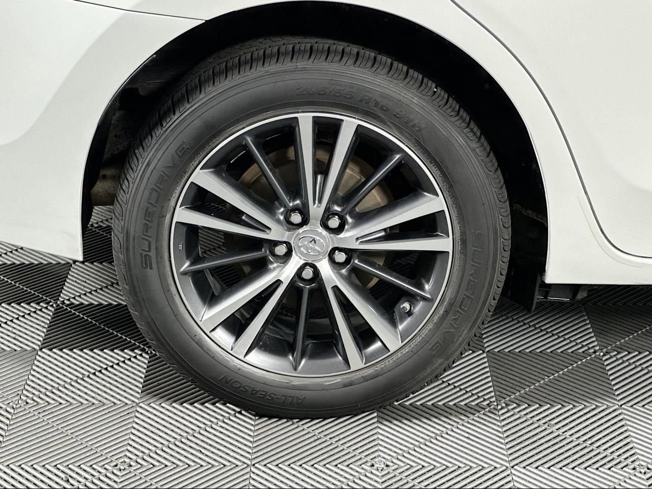 Used 2016 Toyota Corolla LE image 14