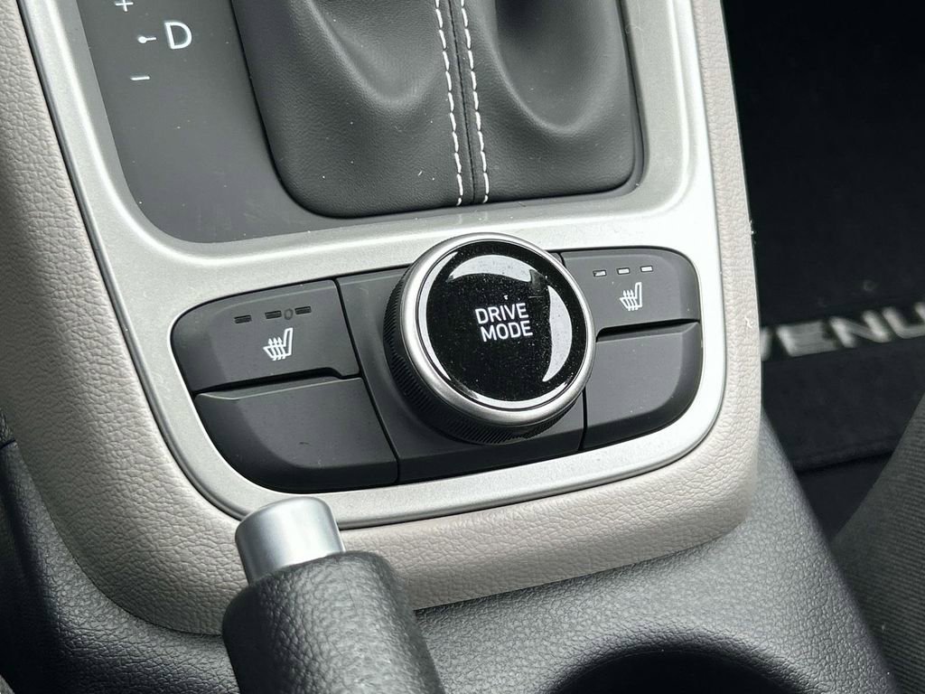 New 2026 Hyundai Venue SEL FWD image 30