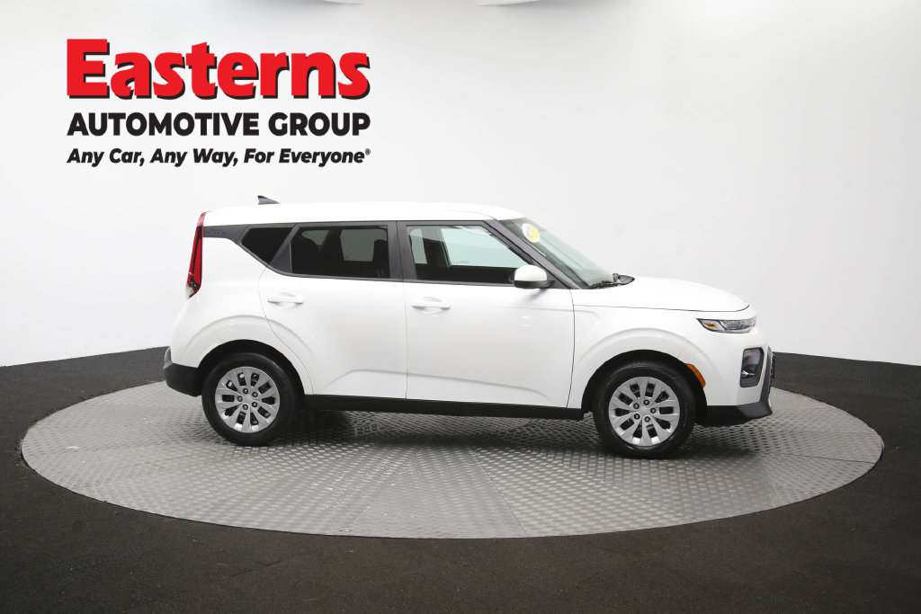 Used 2022 Kia Soul LX FWD image 48