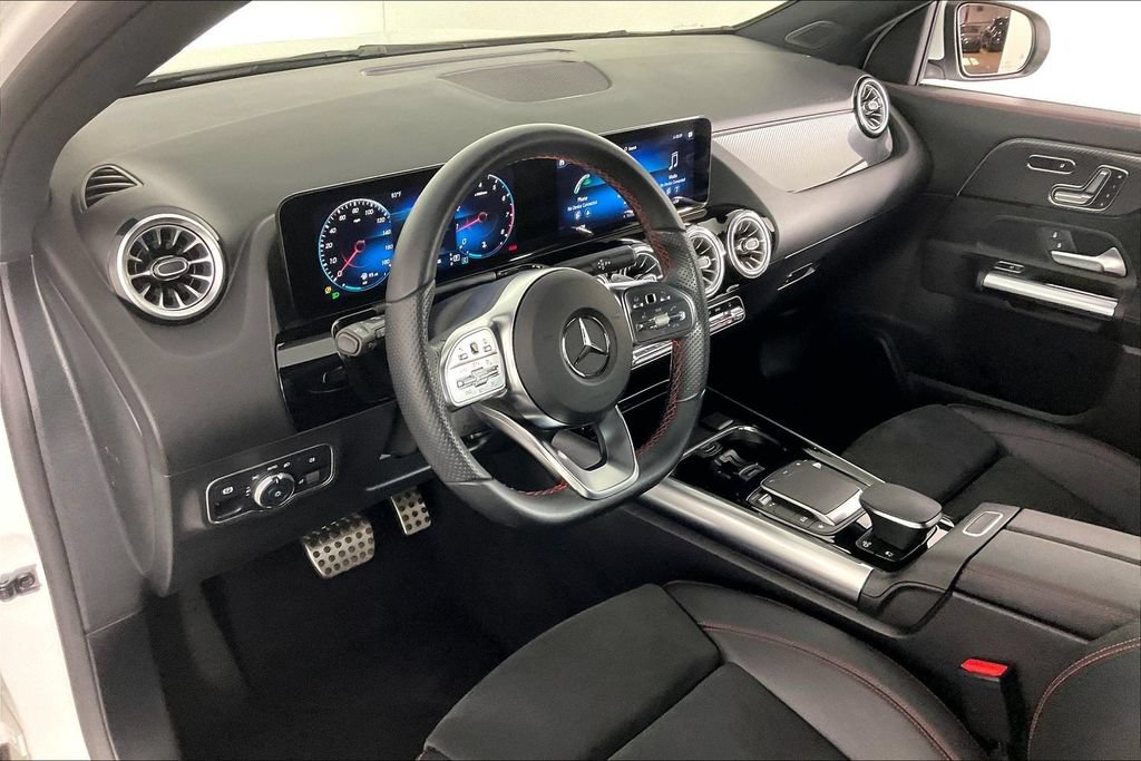 Certified 2022 Mercedes-Benz GLA 35 AMG 4MATIC image 11