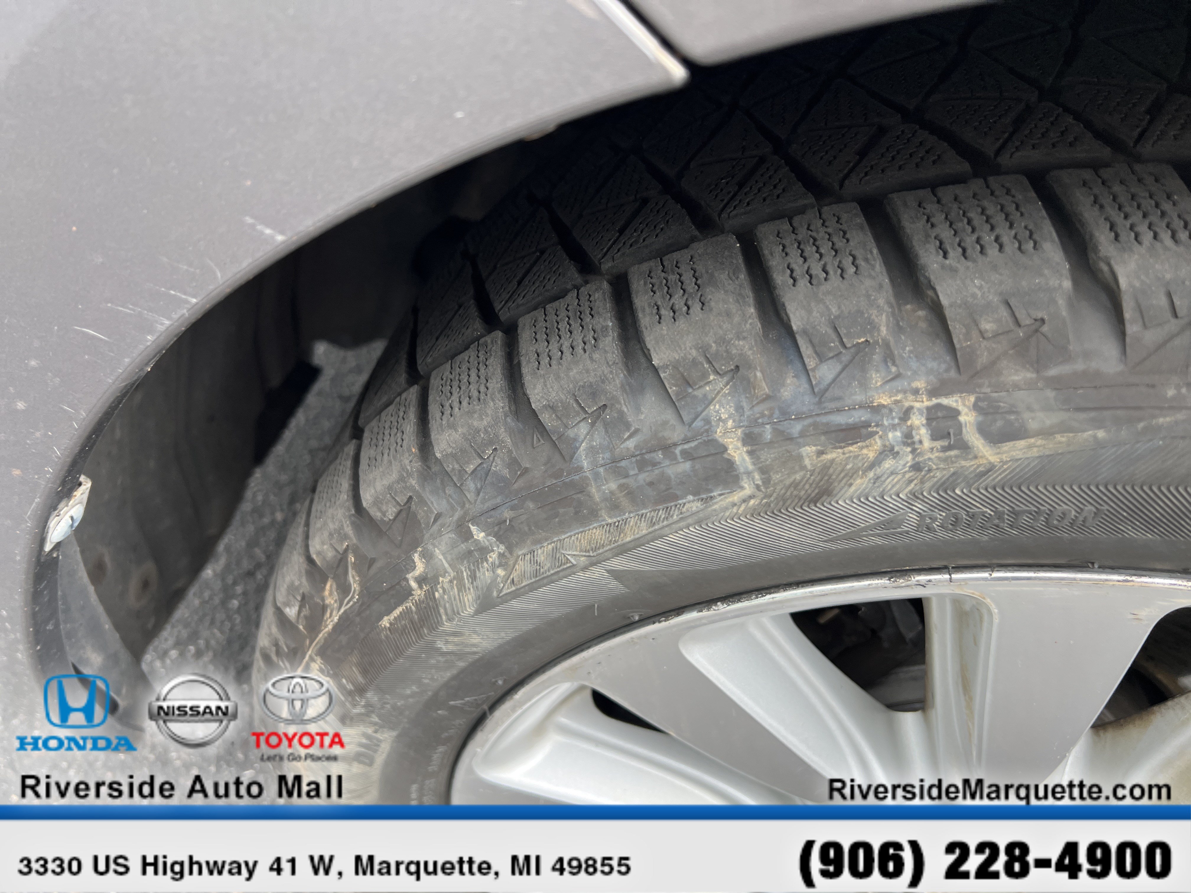 Used 2015 Toyota Sienna Limited Premium w/ Four Season Floor Mat Package FWD image 12