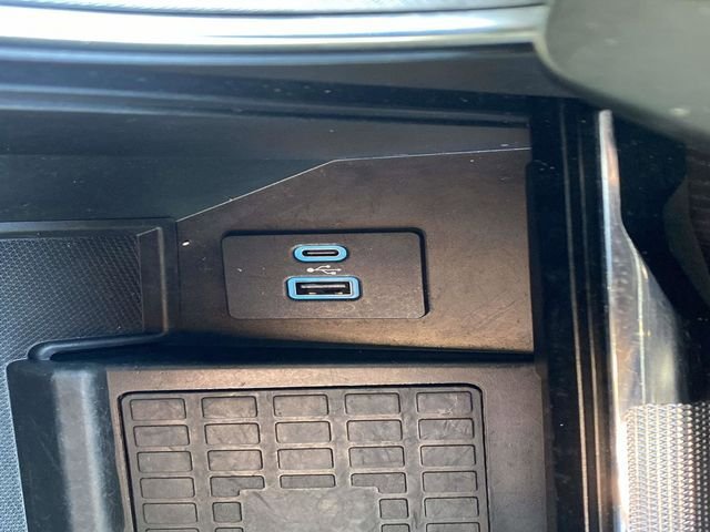 Certified 2022 Ford F150 Platinum w/ Equipment Group 701A High AWD/4WD image 33