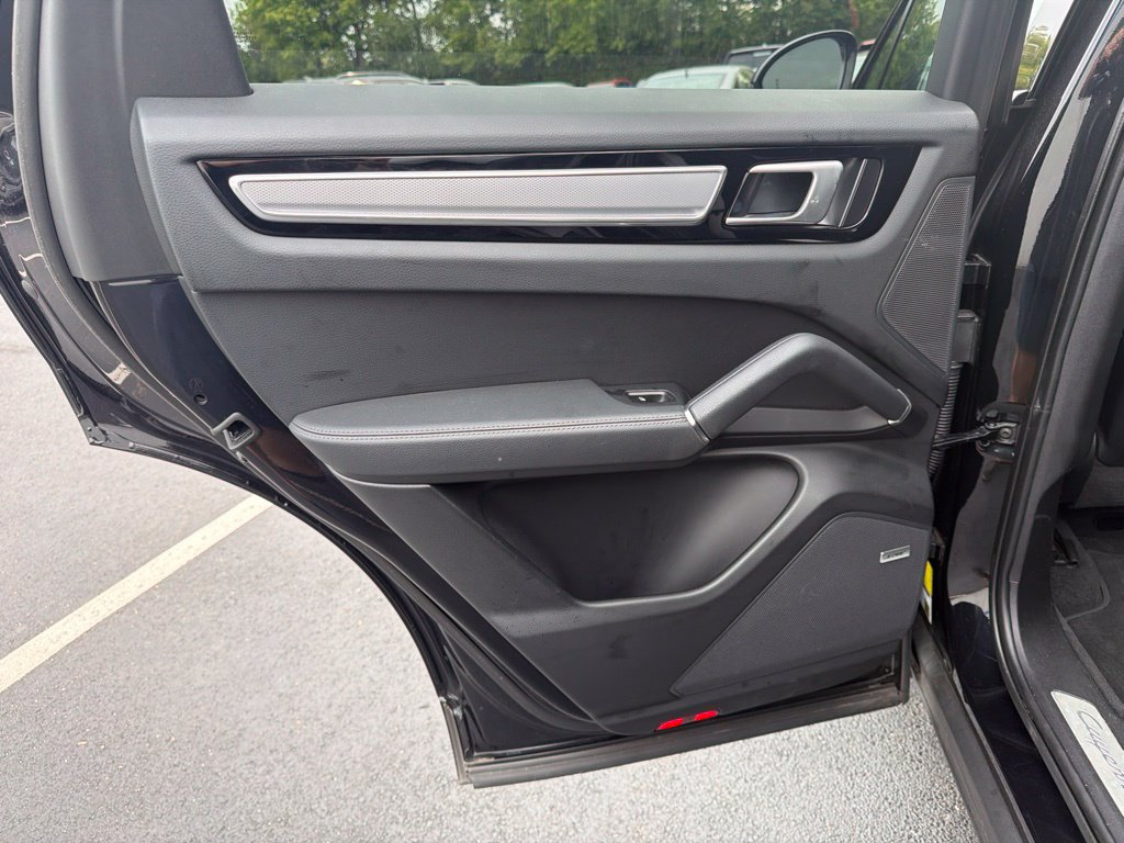 Used 2022 Porsche Cayenne S AWD/4WD image 20