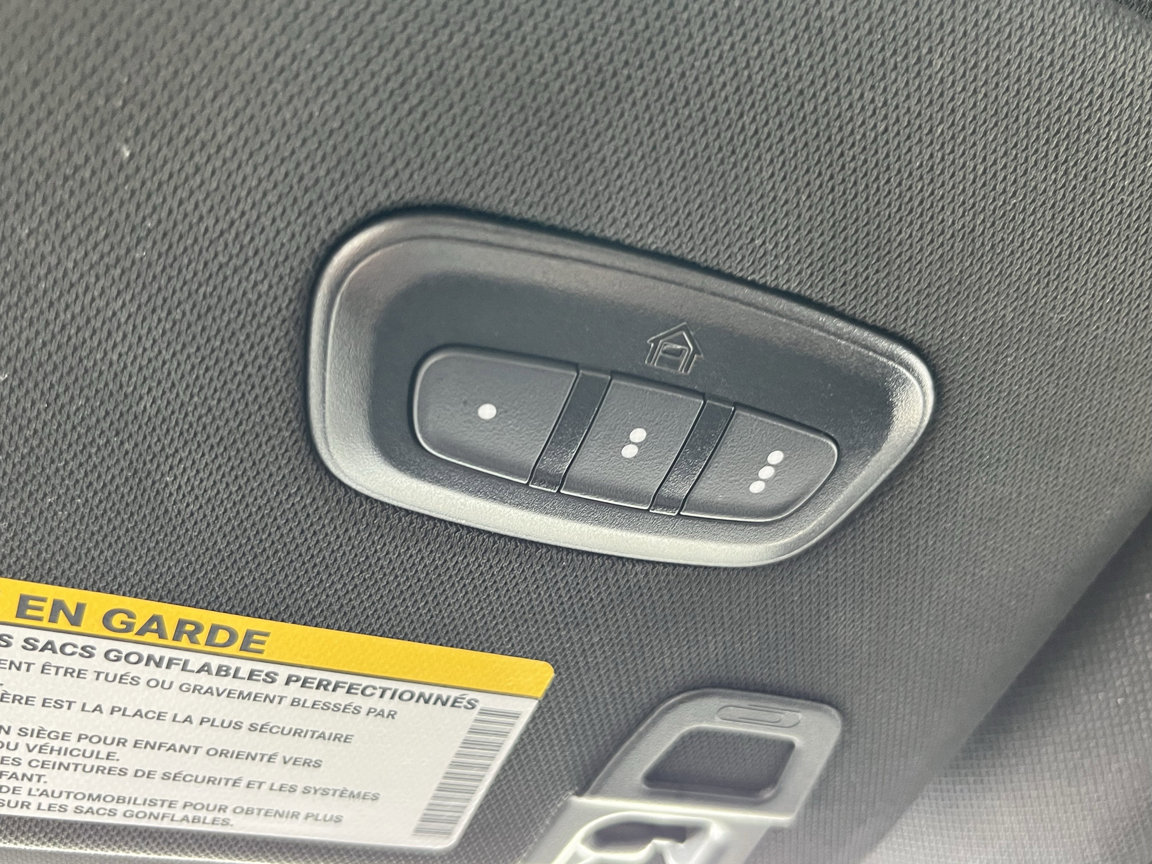 Used 2025 Jeep Grand Cherokee Limited image 31