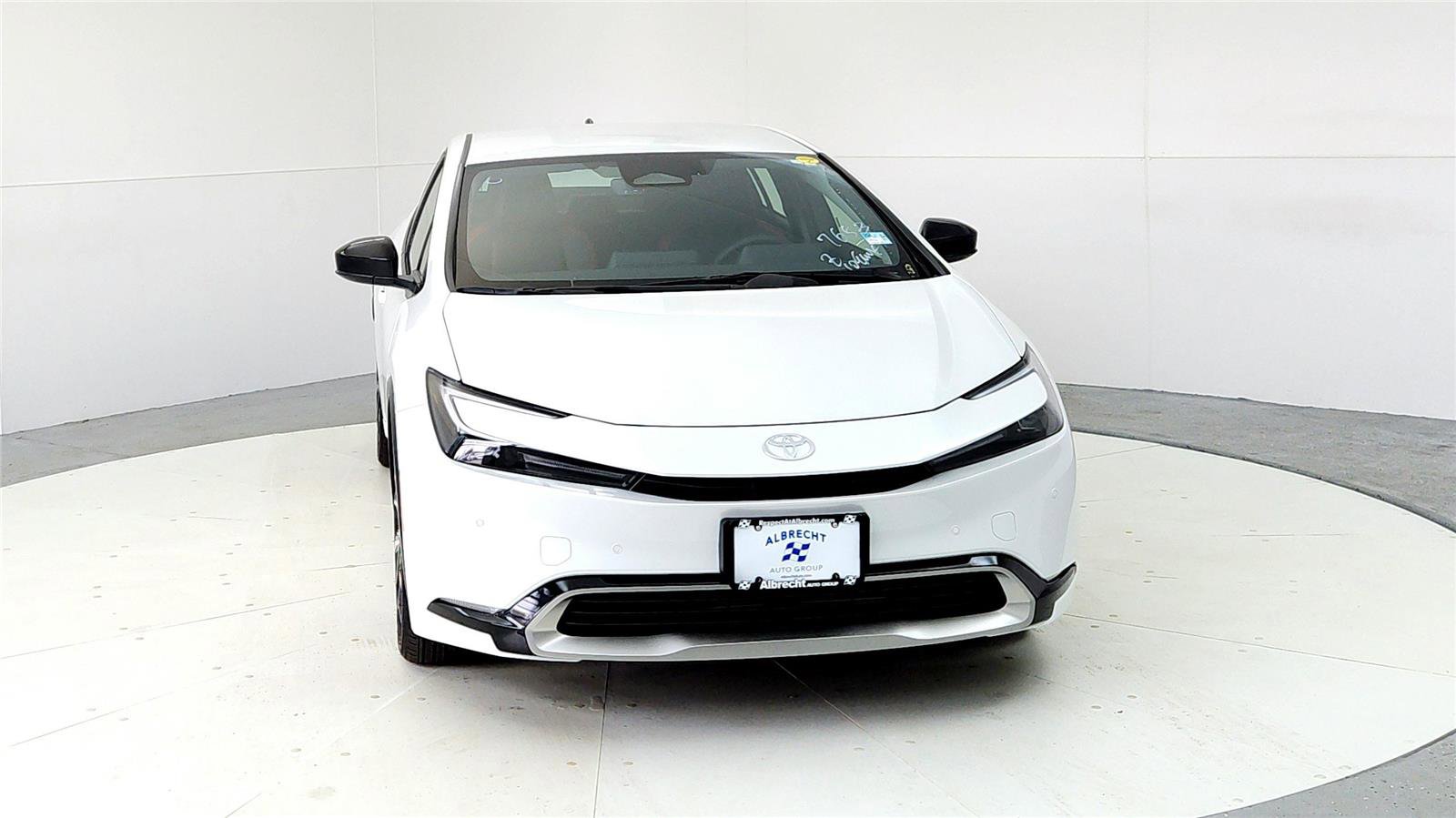 New 2026 Toyota Prius Plug-In Hybrid FWD image 8