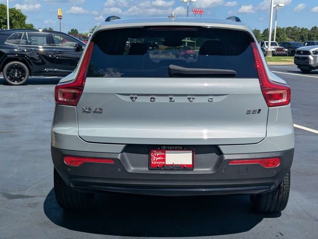 Used 2024 Volvo XC40 B5 Ultimate w/ Climate Package AWD/4WD image 10