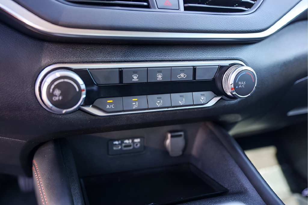 Used 2020 Nissan Altima 2.5 SR FWD image 18